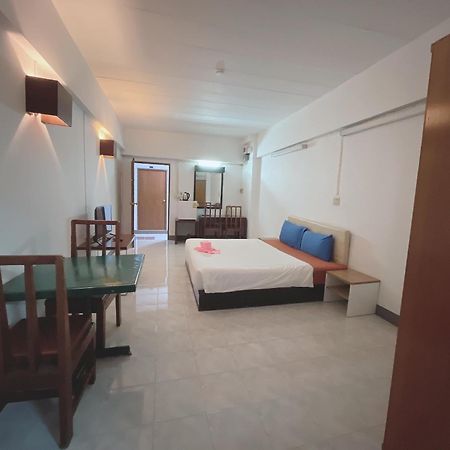โรงแรมวินบางนา Win Bangna Hotel Μπανγκόκ Εξωτερικό φωτογραφία